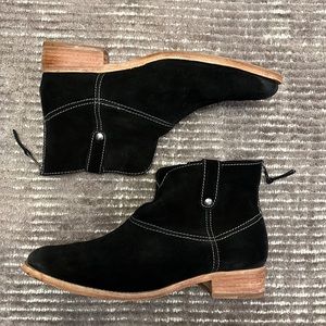 Johnston & Murphy black suede ankle boots. 10